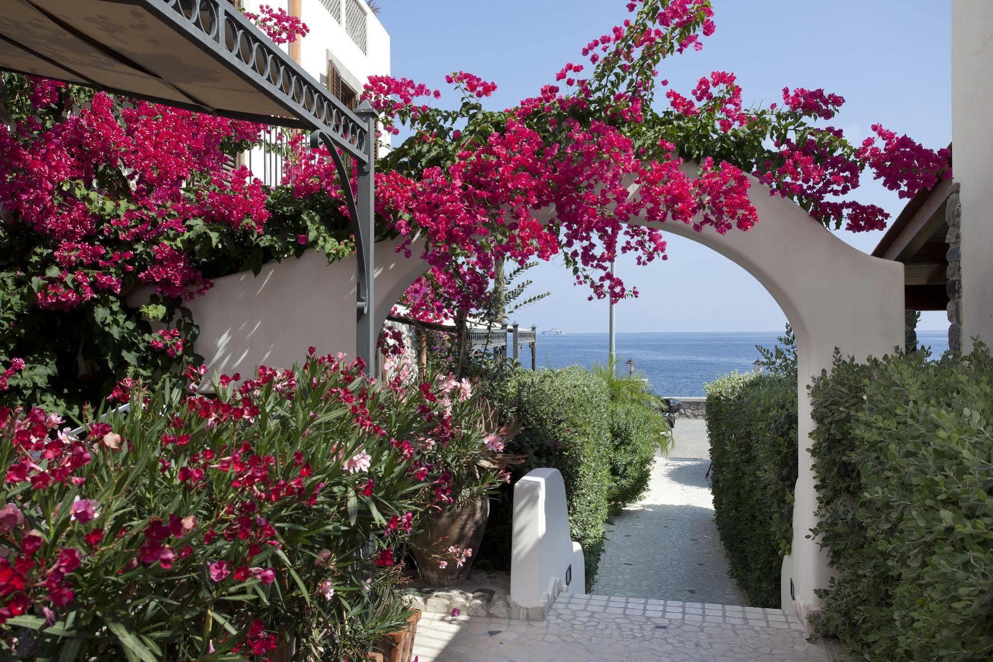 Hotel Residence Acquacalda ليباري المظهر الخارجي الصورة